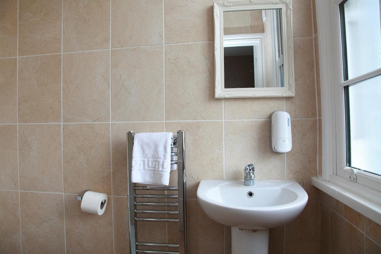 Hampton Court Hotel Molesey Dış mekan fotoğraf