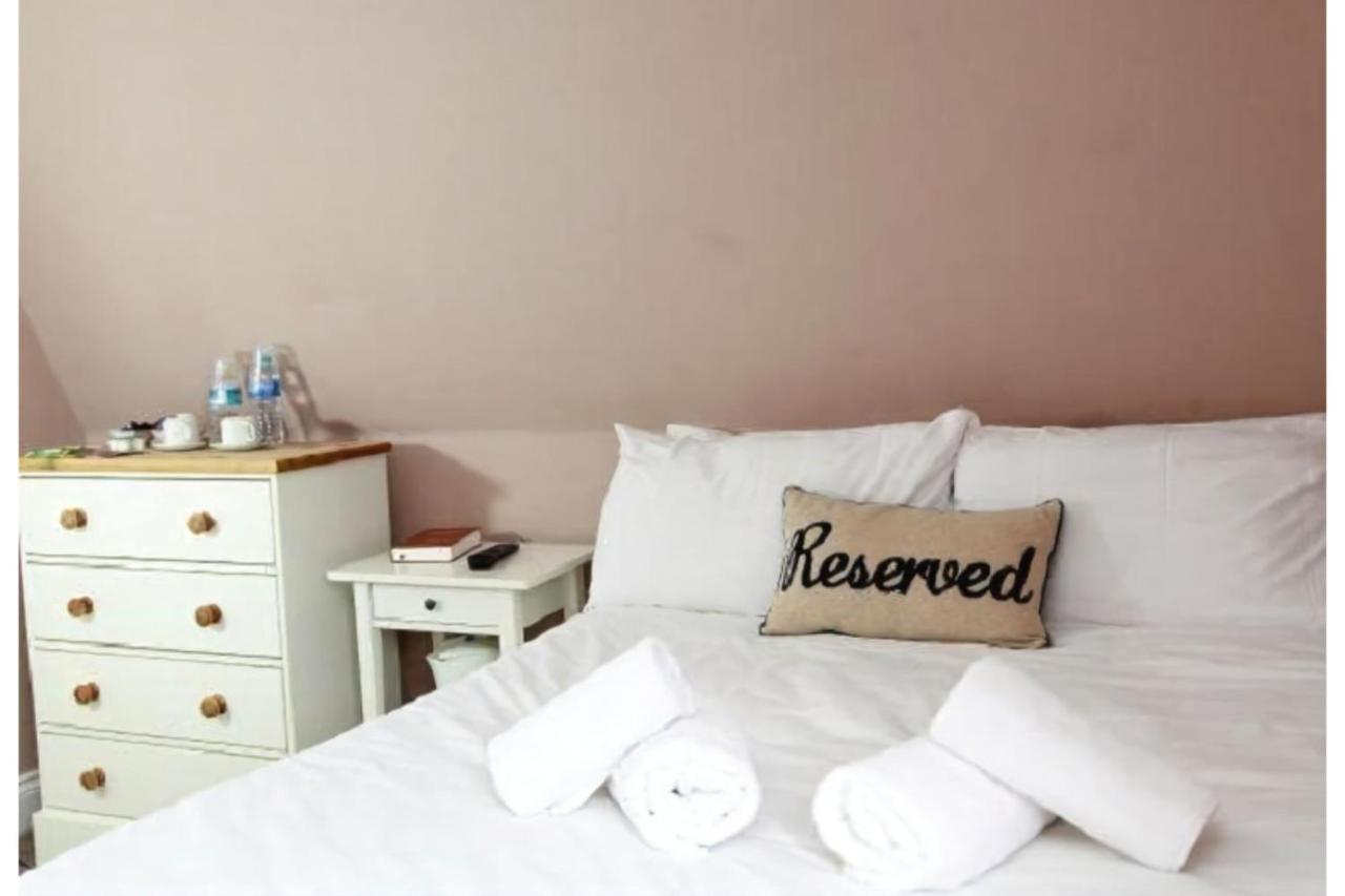 Hampton Court Hotel Molesey Dış mekan fotoğraf