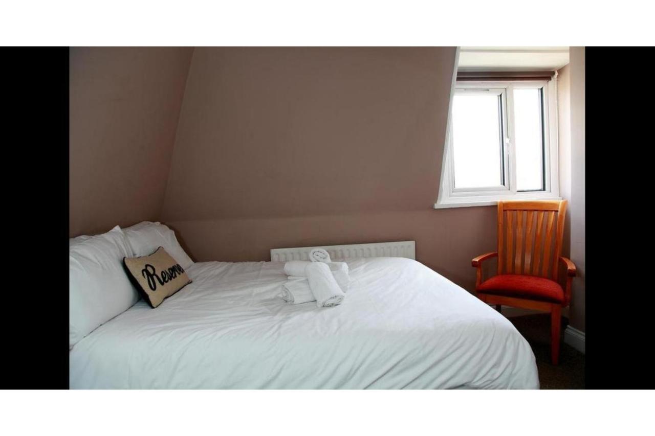 Hampton Court Hotel Molesey Dış mekan fotoğraf