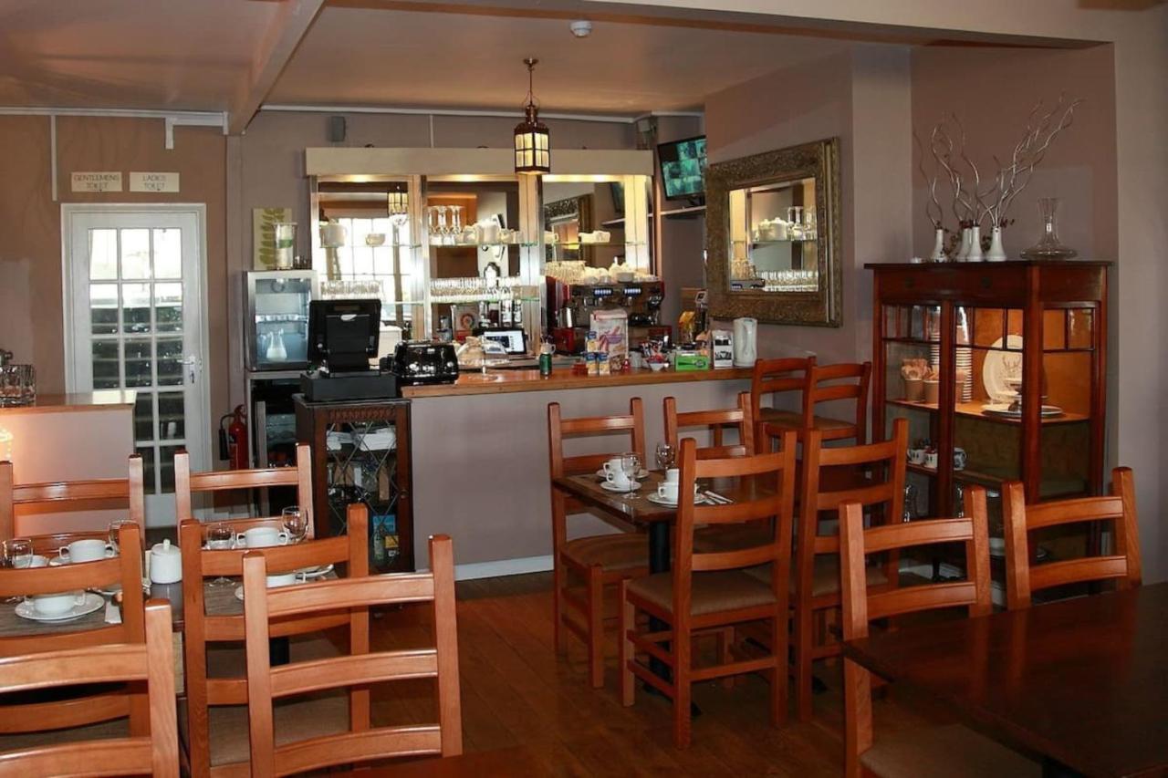 Hampton Court Hotel Molesey Dış mekan fotoğraf